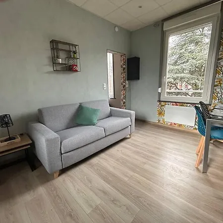 Martine: 1er Etage Apartment
